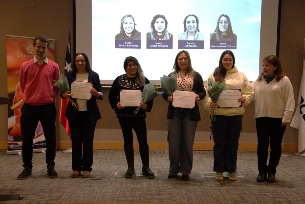 Fiordo Austral presente en la graduación del programa Mujeres en la Industria del Salmón